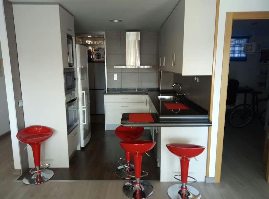 70 Sqm Apartment With Seaview In Arenales Del Sol. Kültér fotó