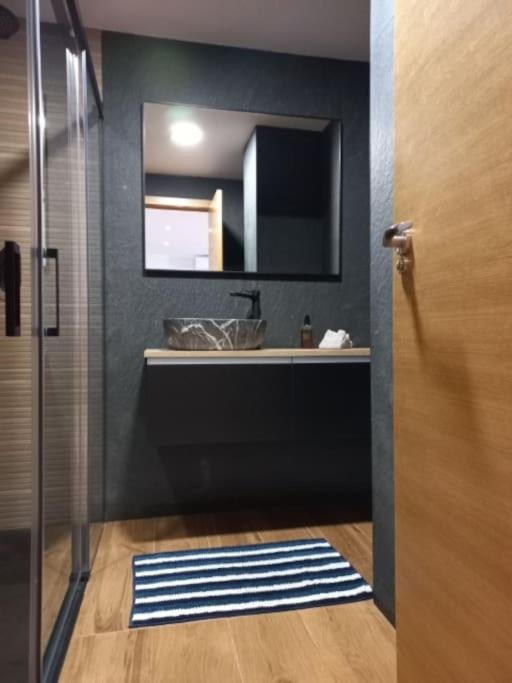 70 Sqm Apartment With Seaview In Arenales Del Sol. Kültér fotó